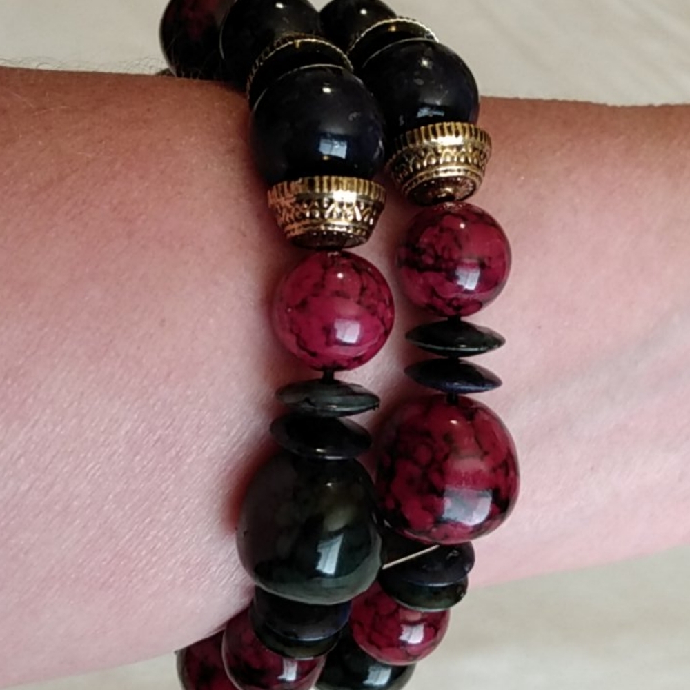 Red & Green‎ Double beaded bracelet